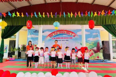 Vui tết thiếu nhi và tổng kết ra trường cho các học sinh  mẫu giáo 5 tuổi